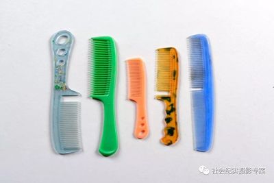 消失的青春見證 打工者日常用品里的時(shí)間烙印